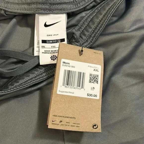 NWT Men’s Nike slim fit soccer shorts size XXL - Picture 4 of 6